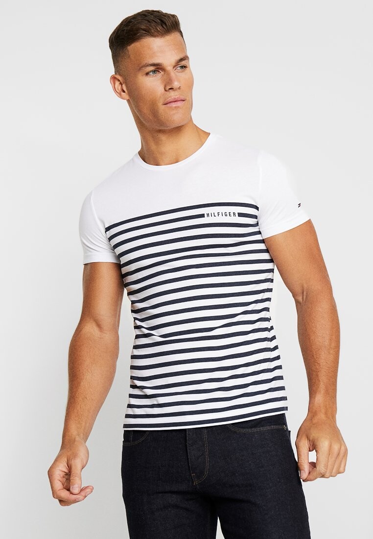 

Футболка с принтом Tommy Hilfiger, белый