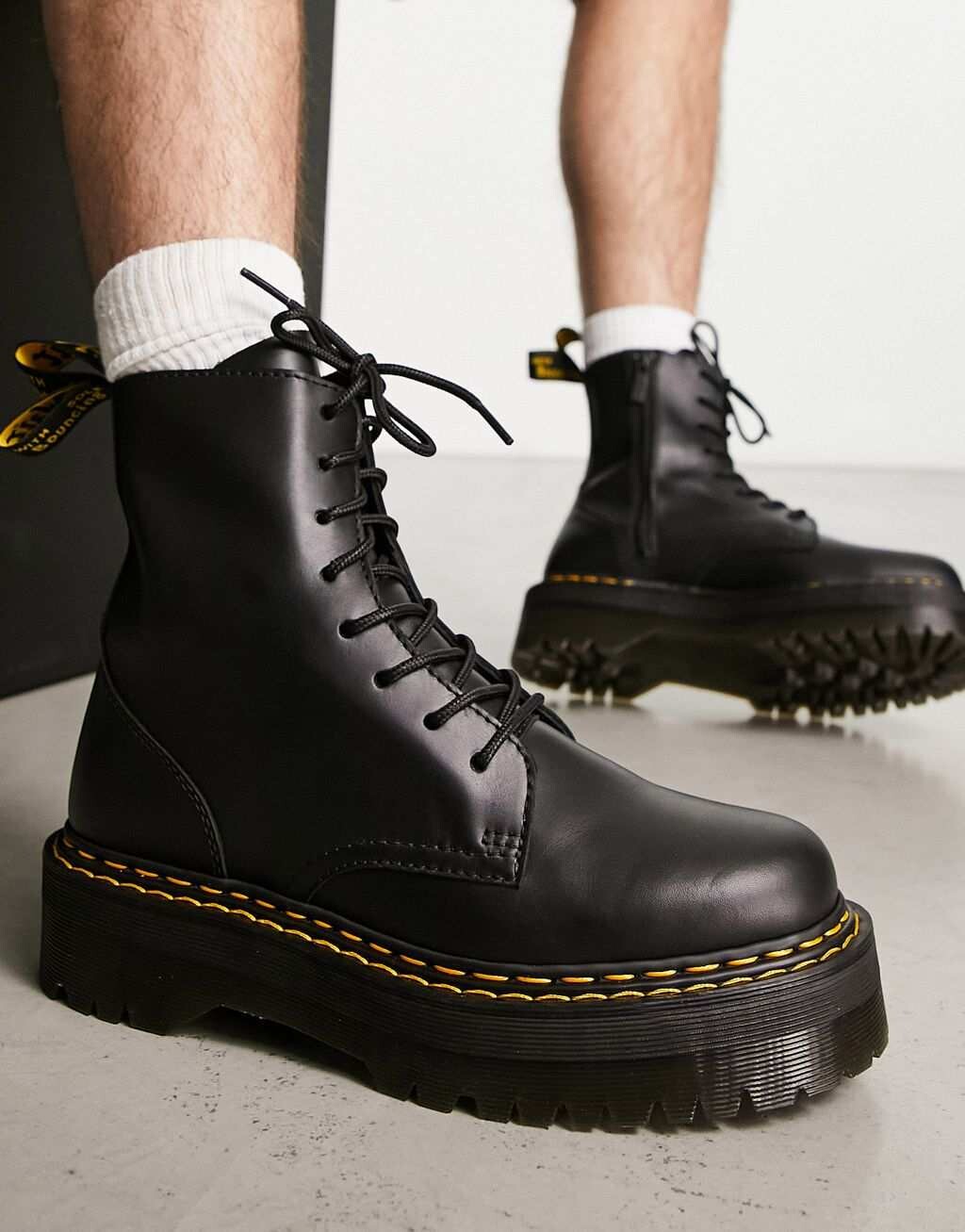 

Ботинки Dr Martens Jadon DS 8 Eyes, черная парижская кожа