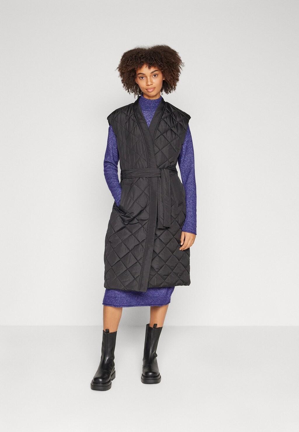 

Жилет Vmligagold Long Waistcoat Boos Vero Moda, черный