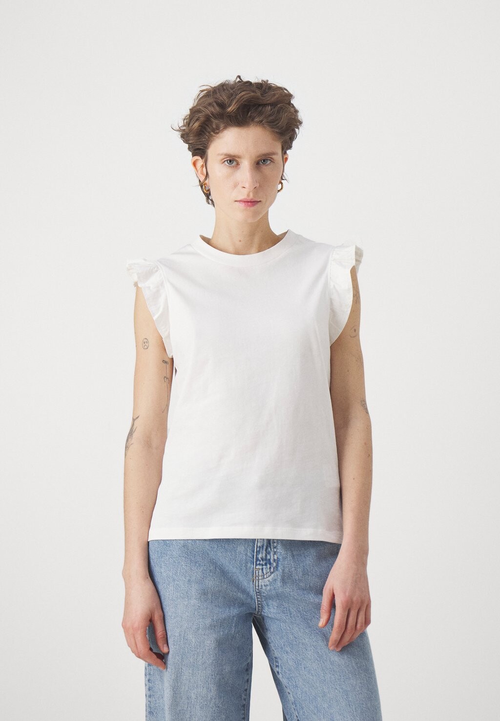 

Футболка с принтом RUFFLES AT ARMHOLE Marc O'Polo DENIM, кремовый