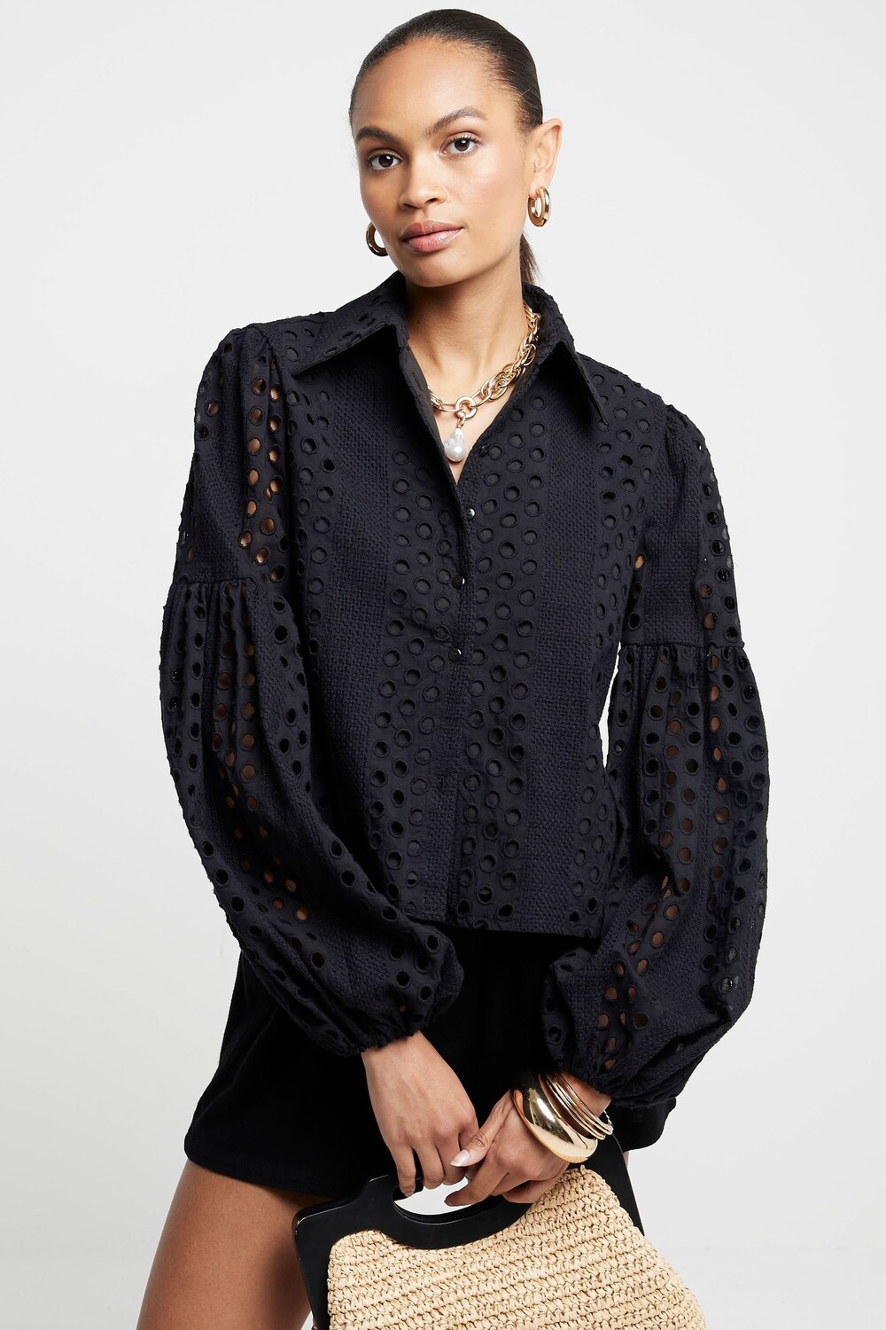 

Рубашка с рукавами фонариками в технике бродери River Island, черный