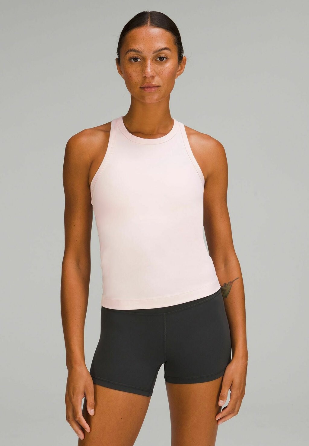 

Топ lululemon, цвет strawberry milkshake