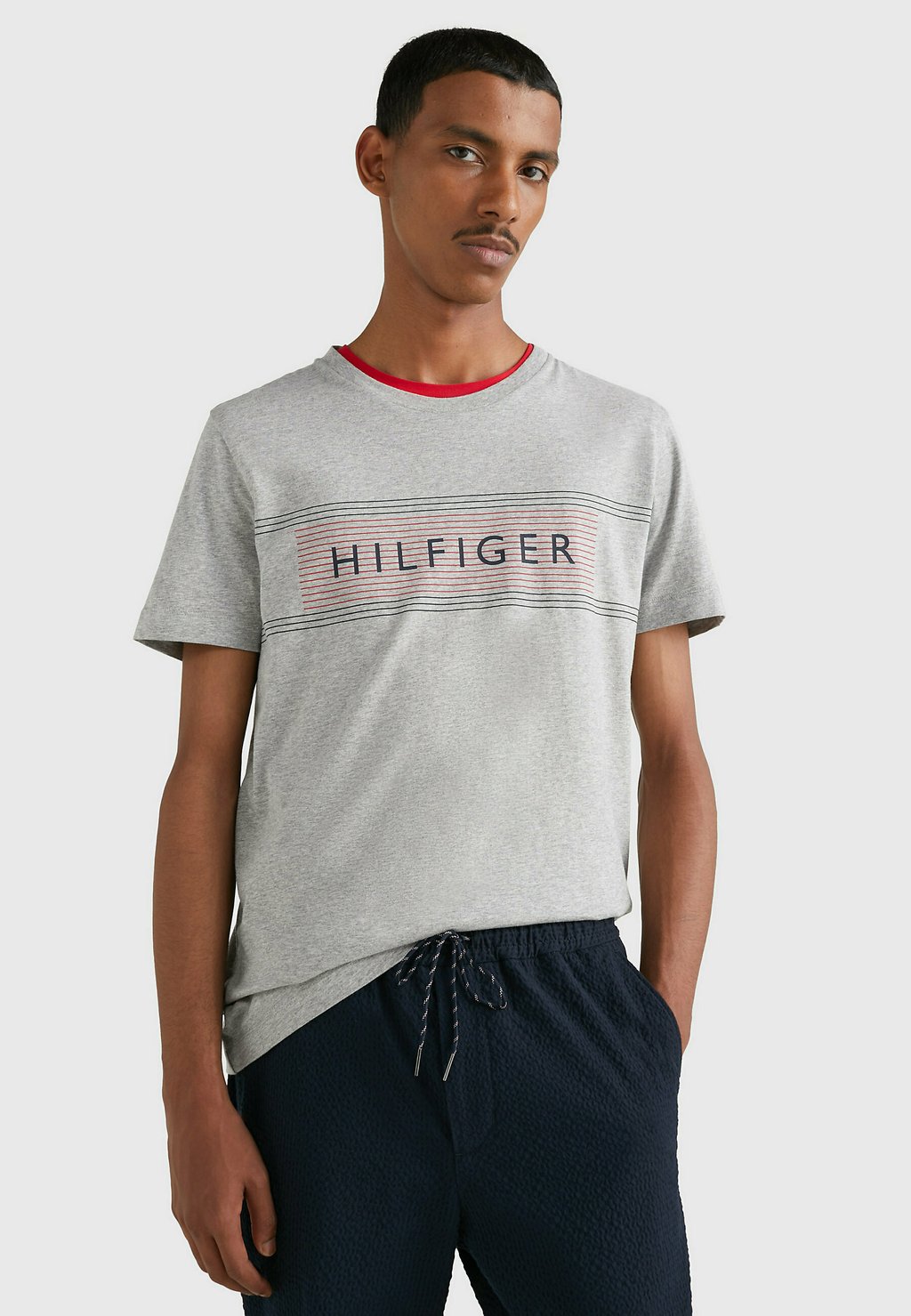 

Футболка с принтом Tommy Hilfiger, светло-серый