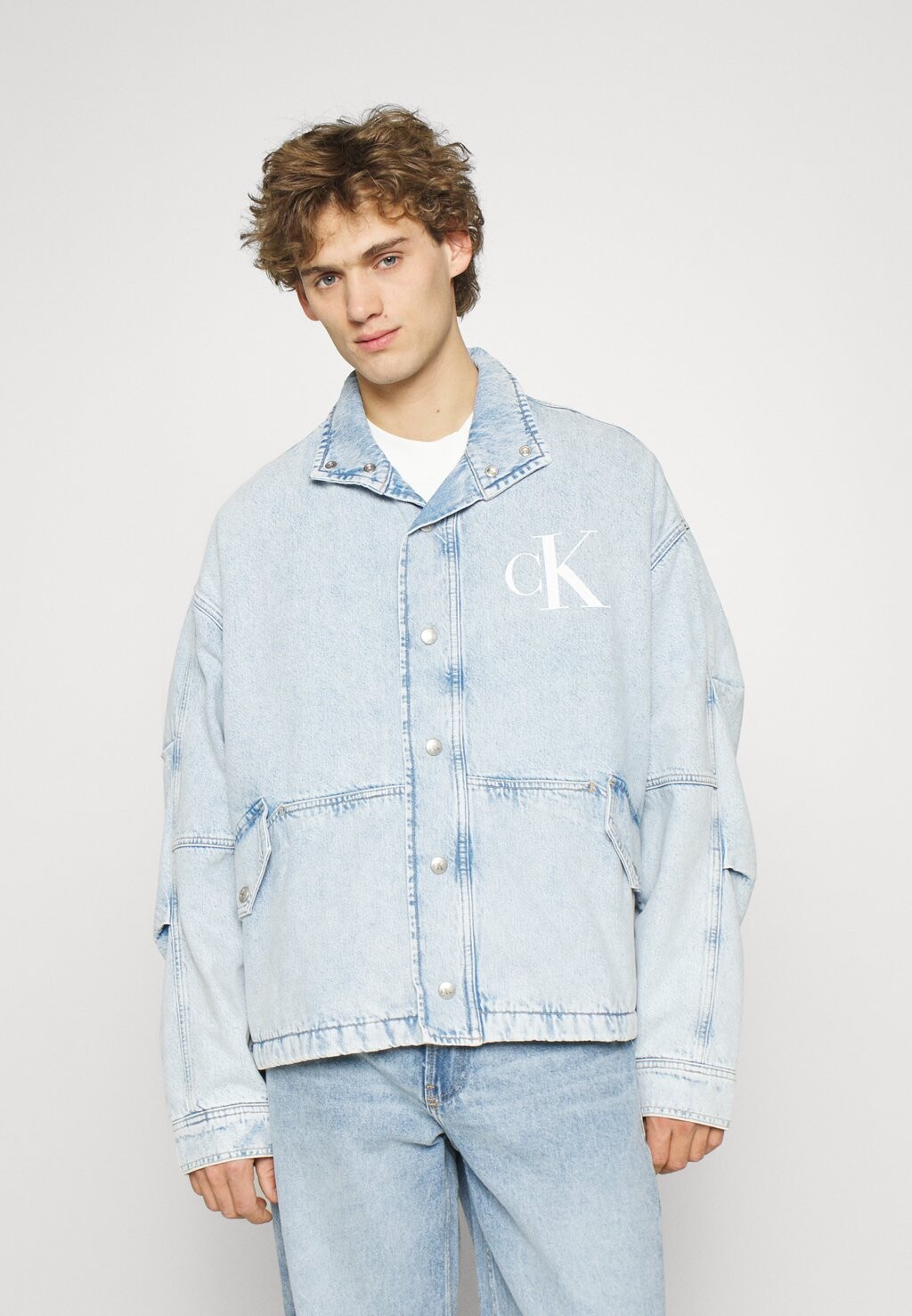 

Джинсовая куртка Calvin Klein Jeans