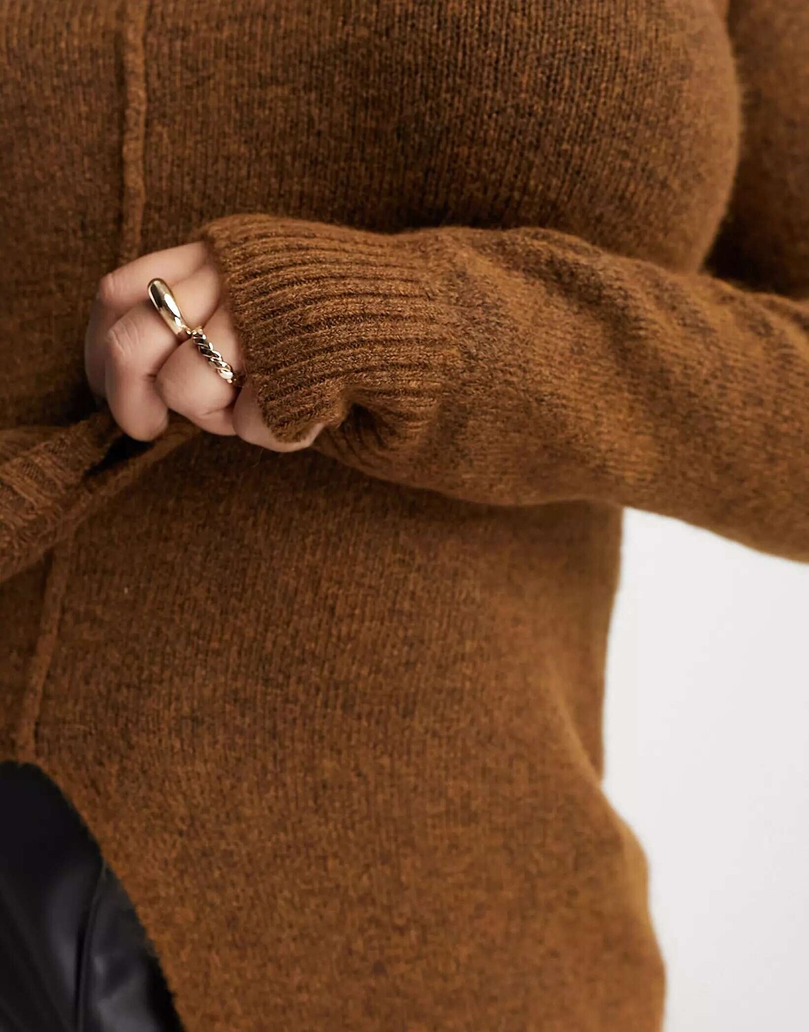 

Удлиненный джемпер светло-бежевого цвета с разрезным краем Vero Moda, Бежевый