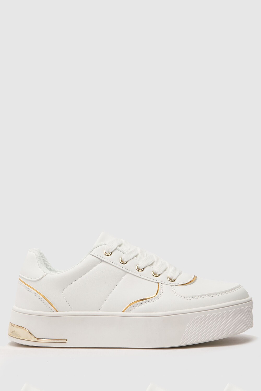 

Спортивная обувь White Marie с металлическими элементами Schuh, белый