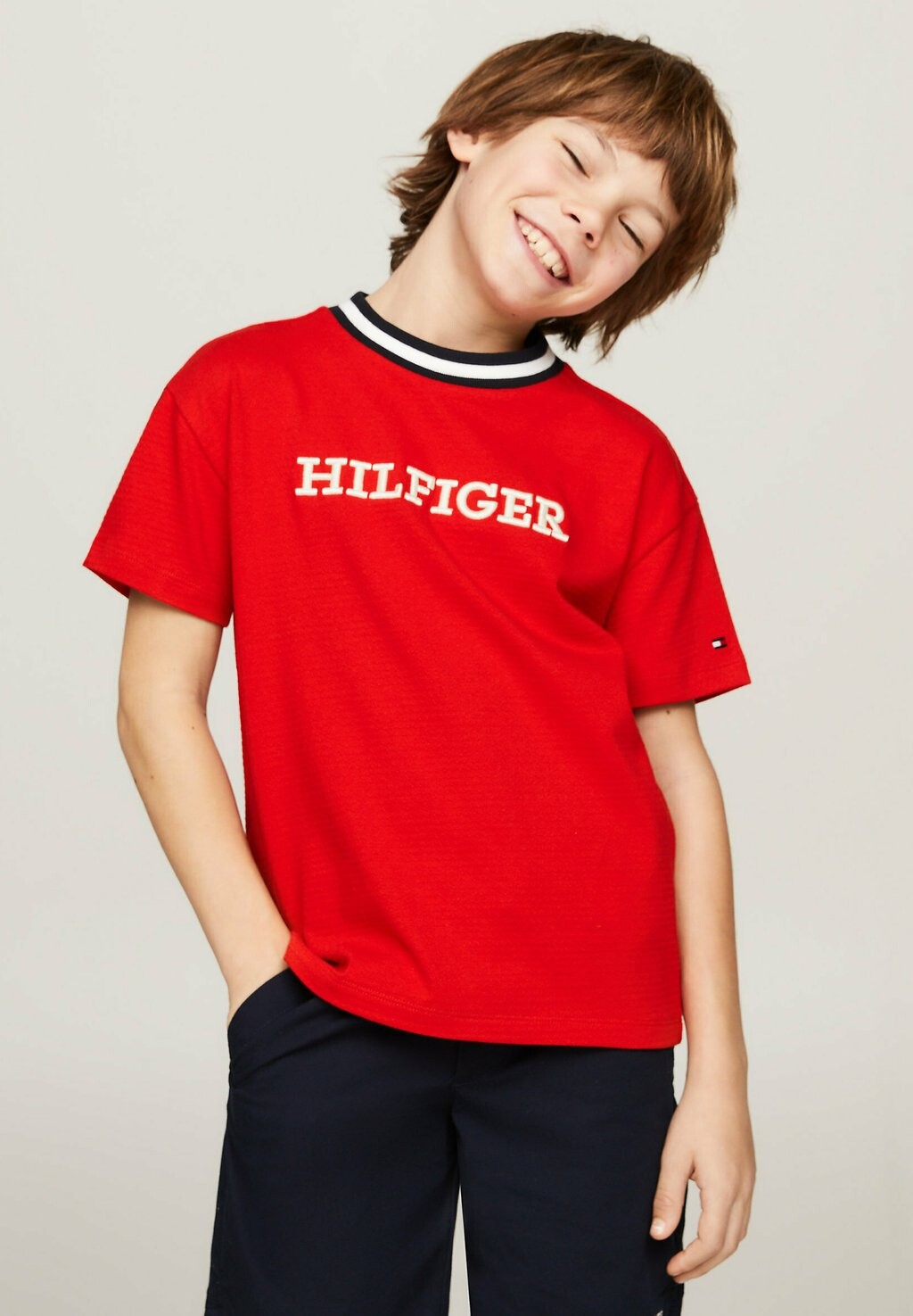 

Футболка с принтом MONOTYPE Tommy Hilfiger, цвет fierce red