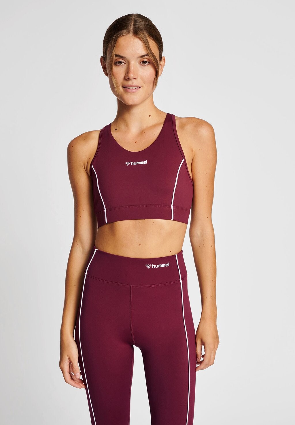 

Спортивный бюстгальтер с легкой поддержкой Hummel, бордовый