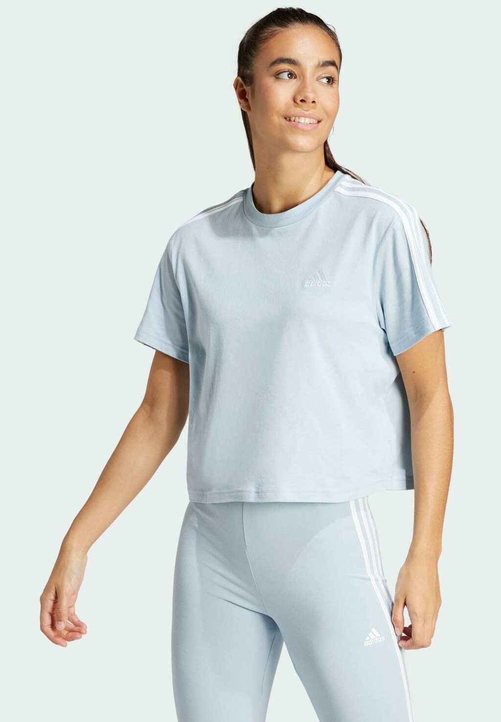 

Спортивная футболка Essentials Single Crop adidas Sportswear, синий
