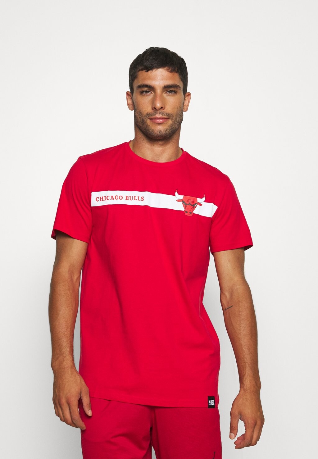 

Клубная экипировка NBA CHICAGO BULLS TEAM LOGO TEE New Era, красный