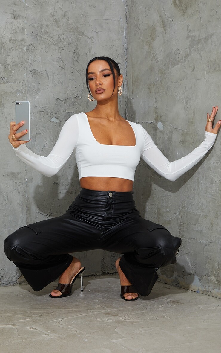 

PrettyLittleThing Белый укороченный топ с квадратным вырезом и длинными рукавами Second Skin