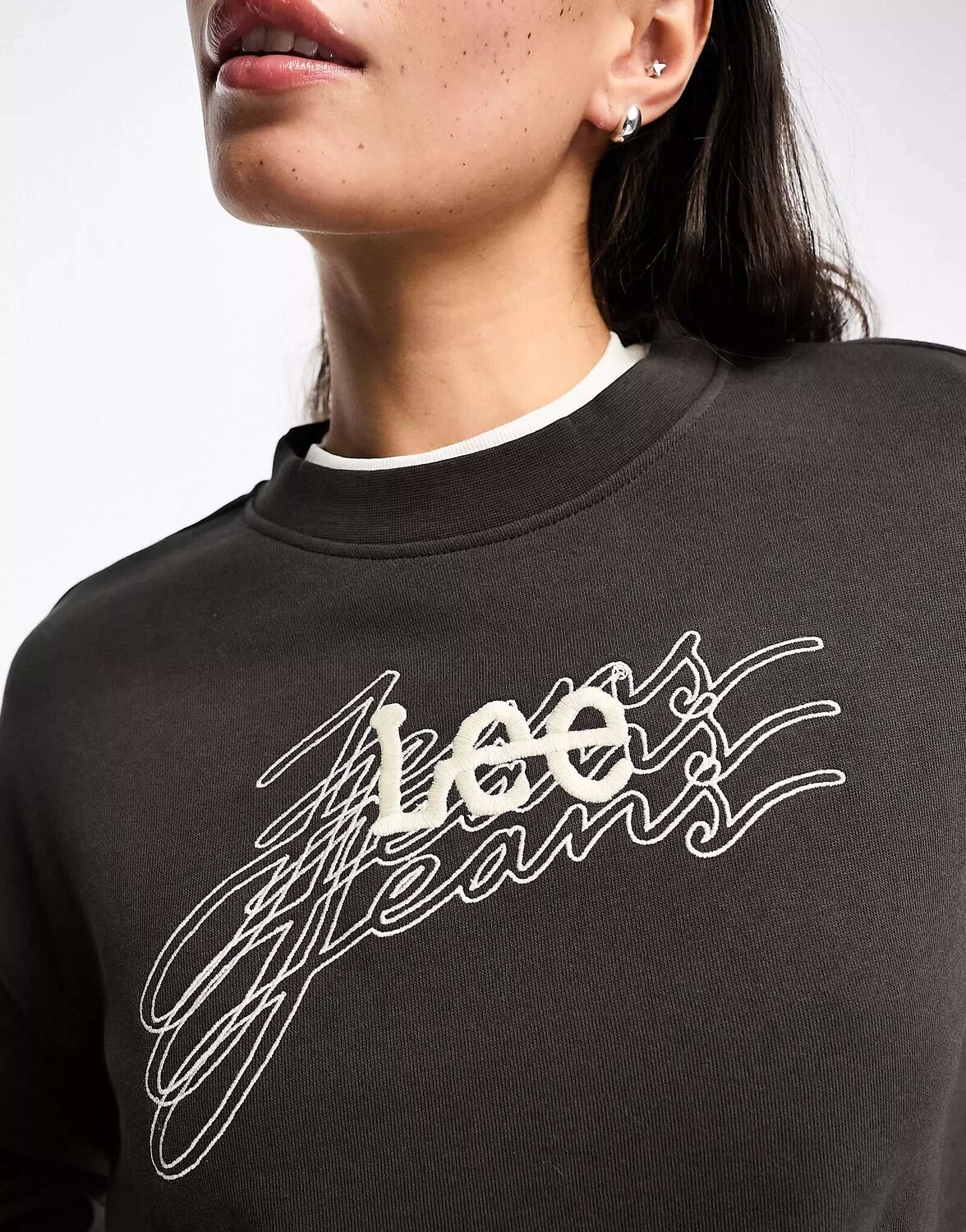 

Черный свитшот с графическим логотипом Lee Lee