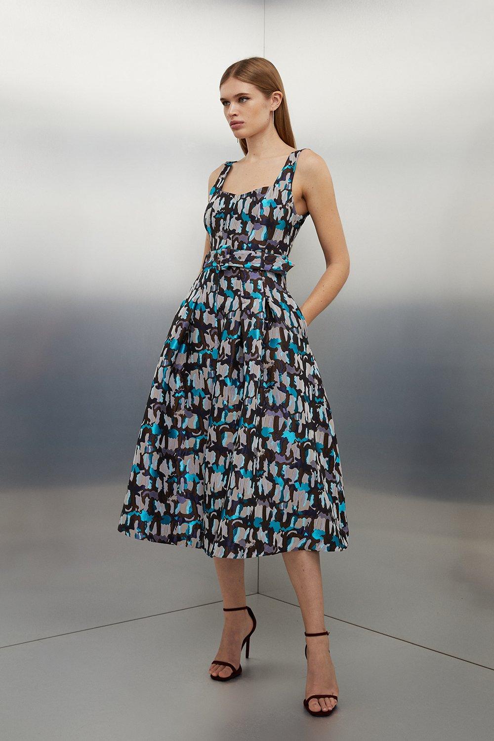 цена Жаккардовое платье-миди с поясом Karen Millen, мультиколор