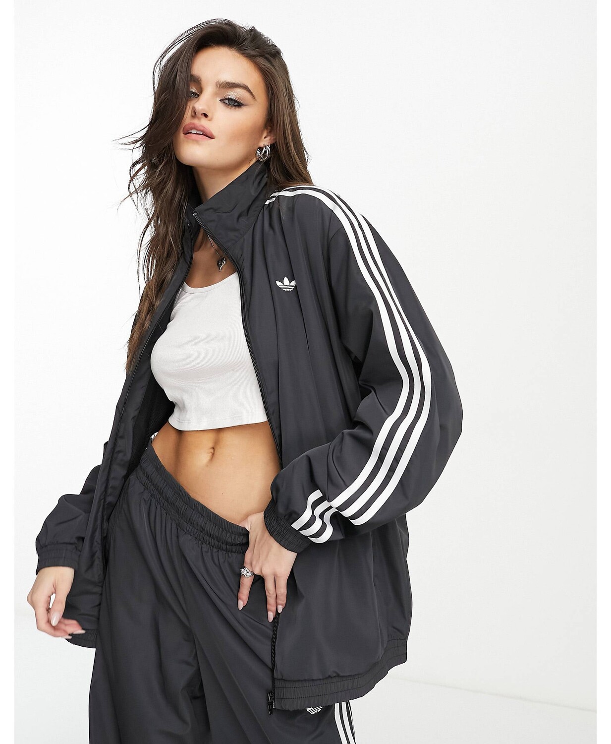 

Черная объемная куртка с 3 полосками adidas Originals 'GOTHCORE', Черный
