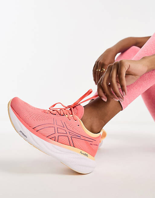 

Персиково-розовые массивные кроссовки Asics Running Gel-Nimbus 25 с контрастной подошвой