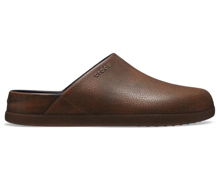 

Полированные сабо Dylan Crocs мужские, цвет Mocha