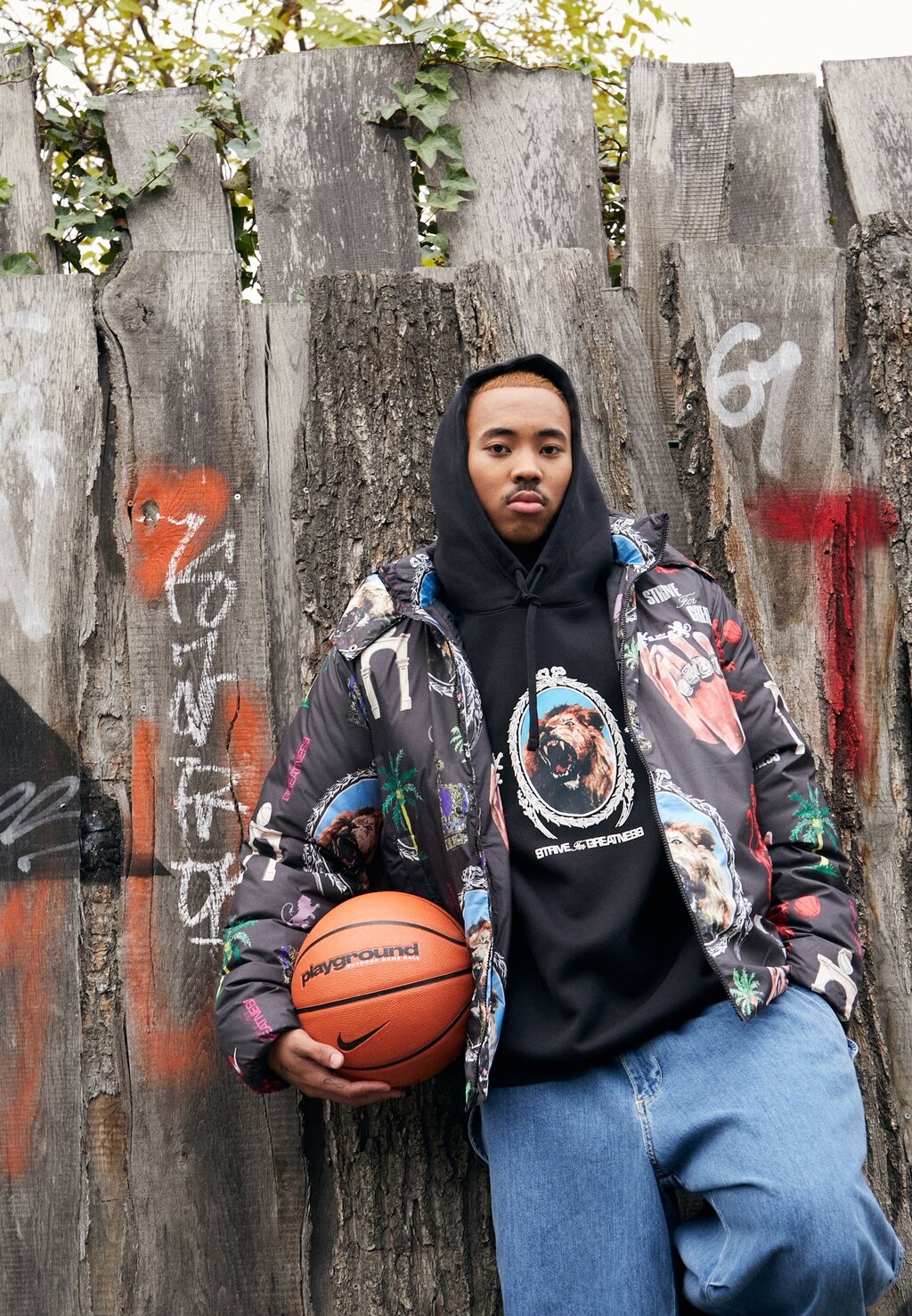 

Пуховик LEBRON JAMES THERMA-FIT DOWN JACKET Nike, черный/белый