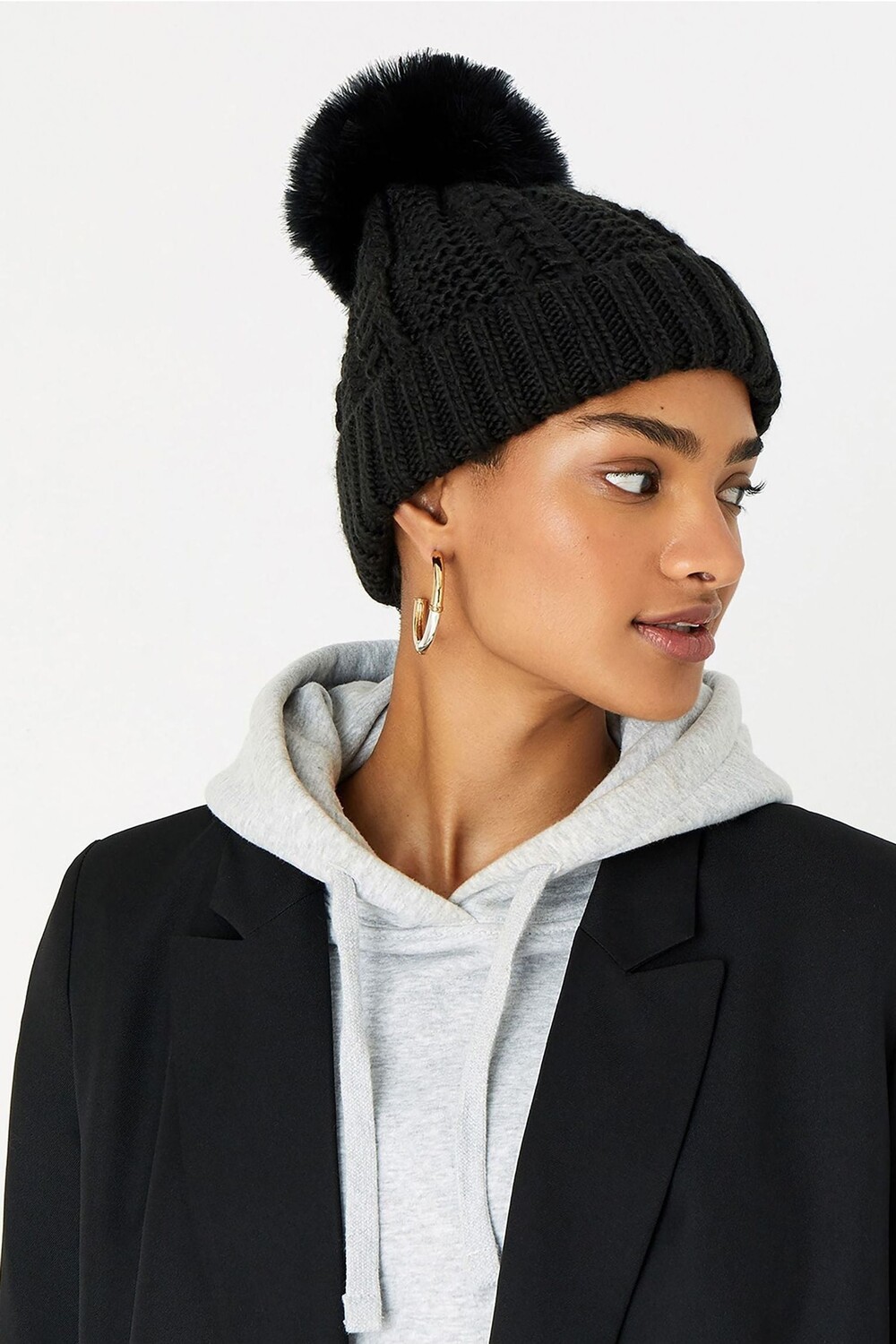 

Роскошная шапка с помпоном Accessorize, черный