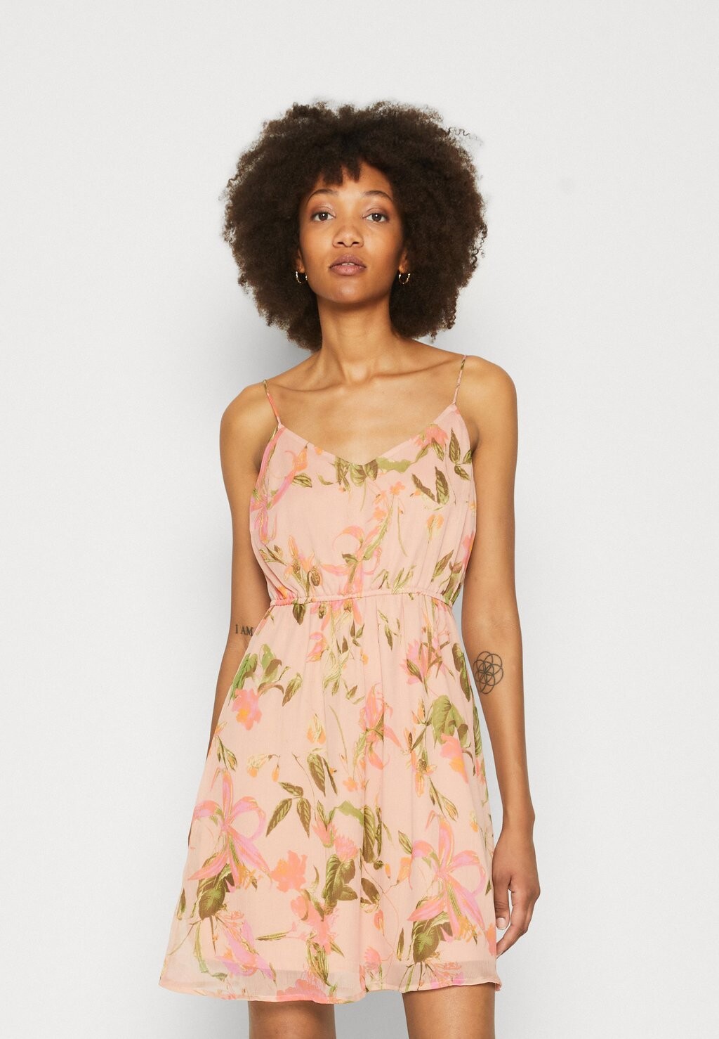 

Летнее платье Vero Moda