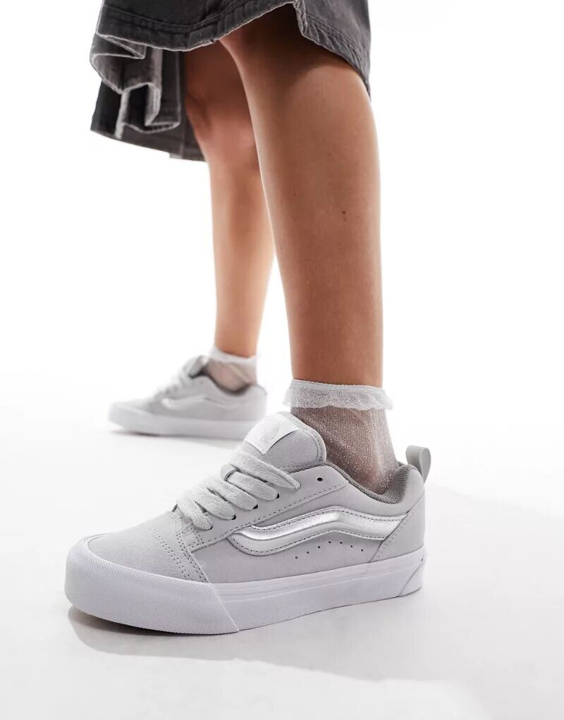 

Серые и серебристые кроссовки на массивной подошве Vans Knu Skool, Серый