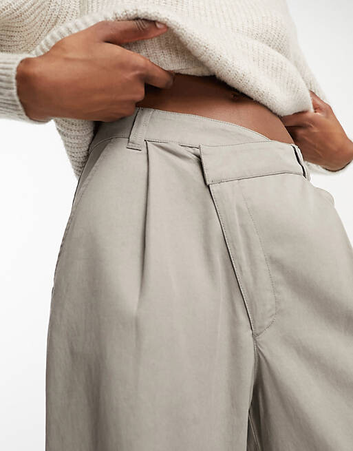 

Серые брюки с асимметричной талией ASOS DESIGN Tall Dad, Серый