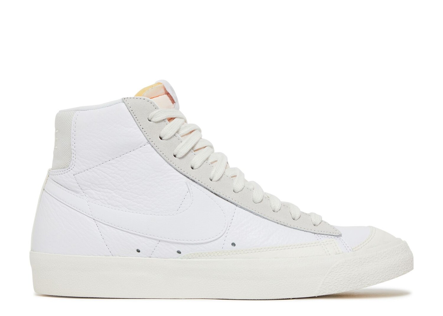 

Кроссовки Nike Blazer Mid 77 Vintage 'Sail', белый, Белый;серый