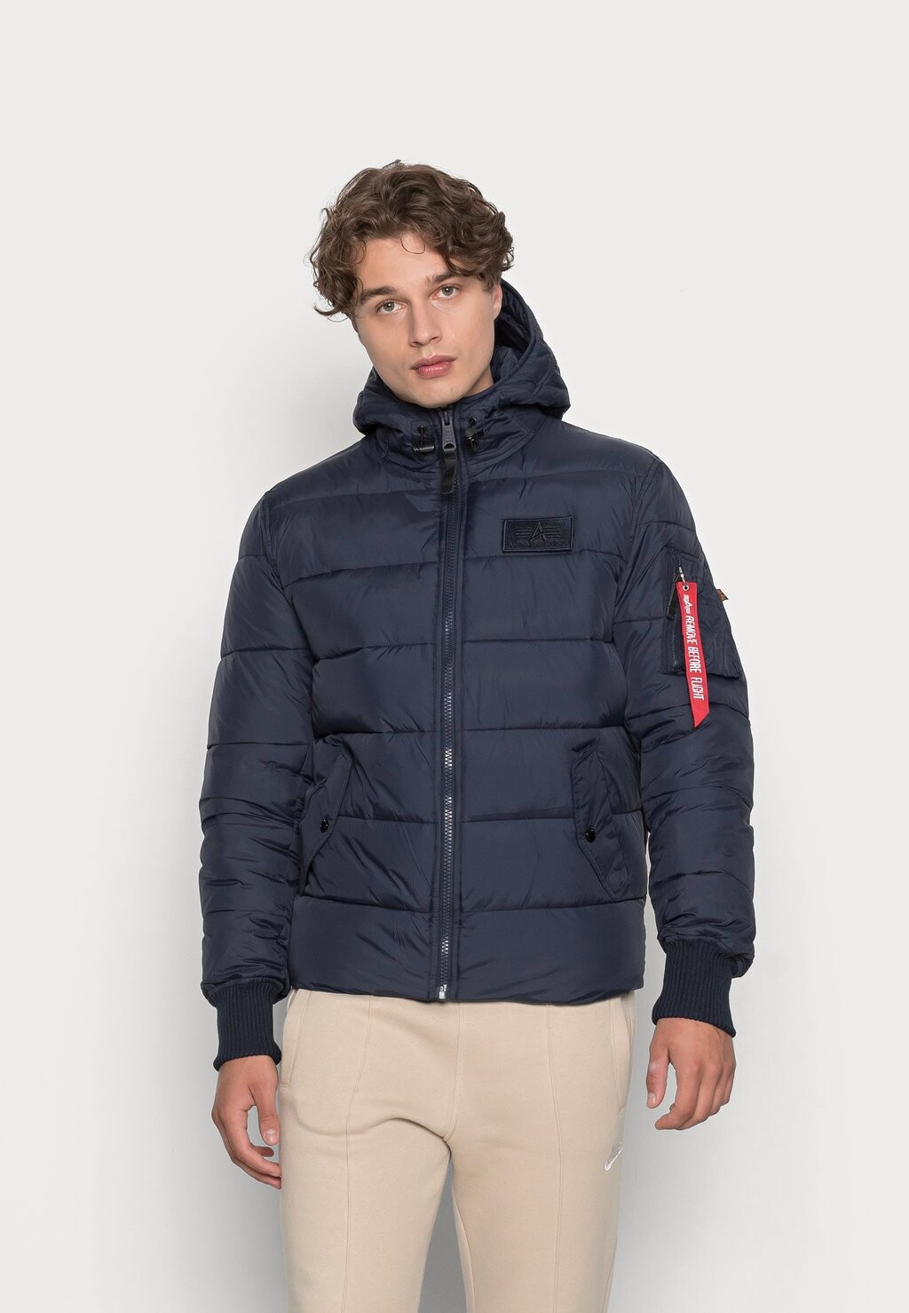 

Куртка зимняя Alpha Industries