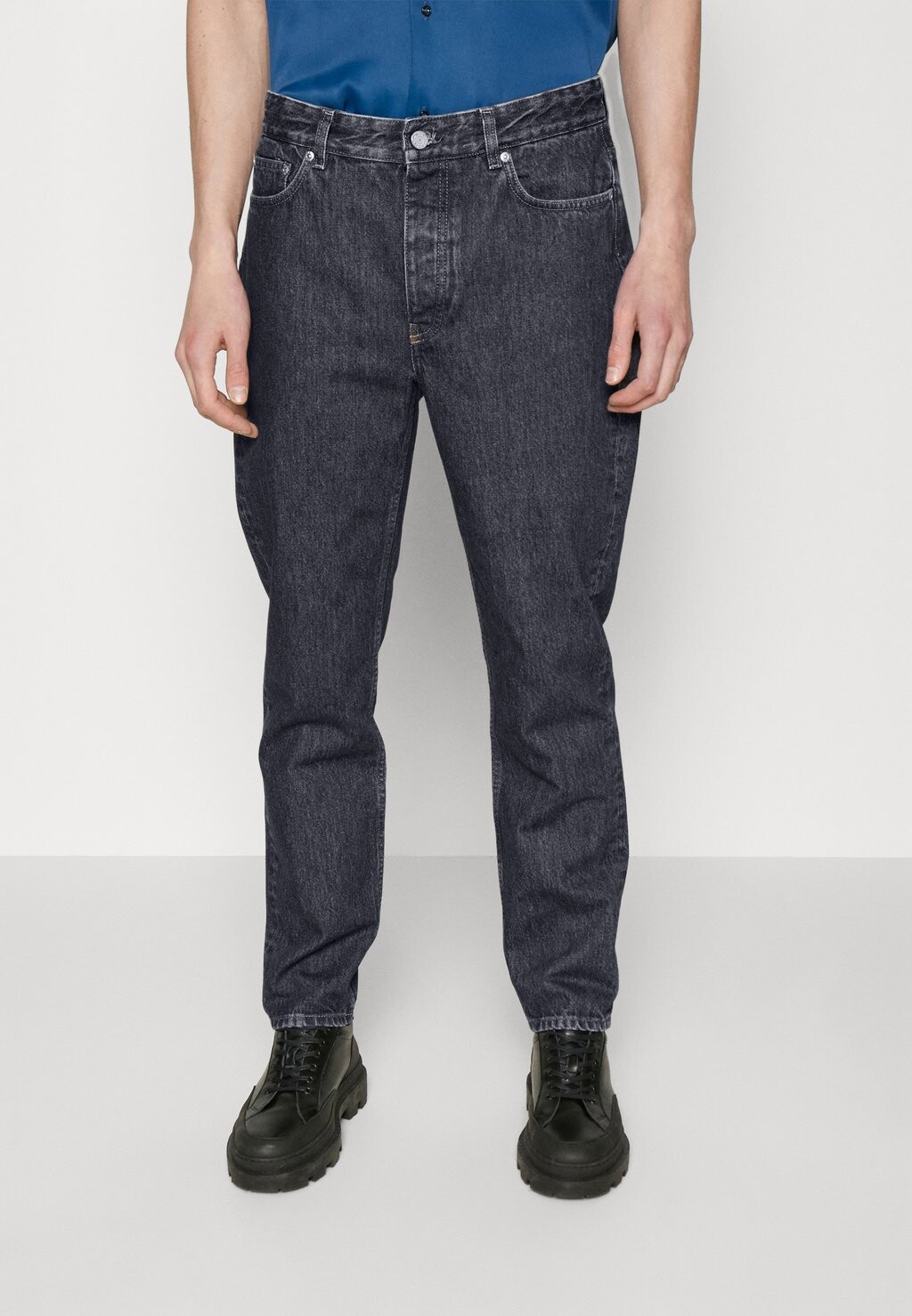 

Джинсы Tapered Won Hundred