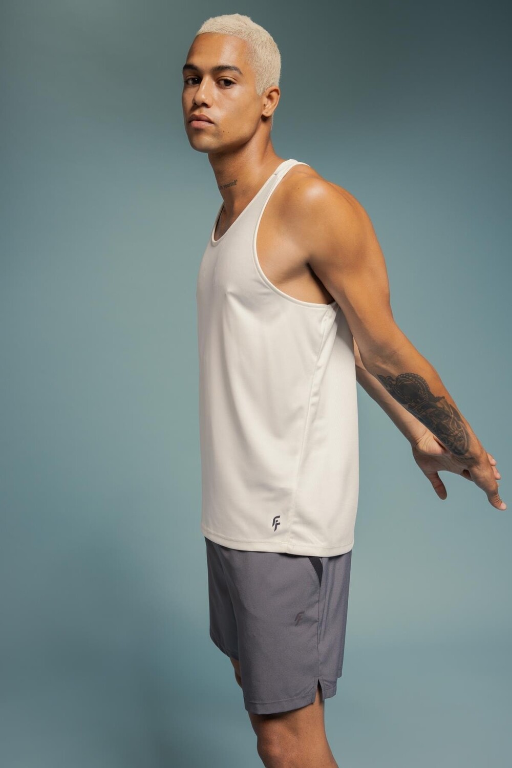 

DeFactoFit Спортивная майка премиум-класса с круглым вырезом Slim Fit, экрю