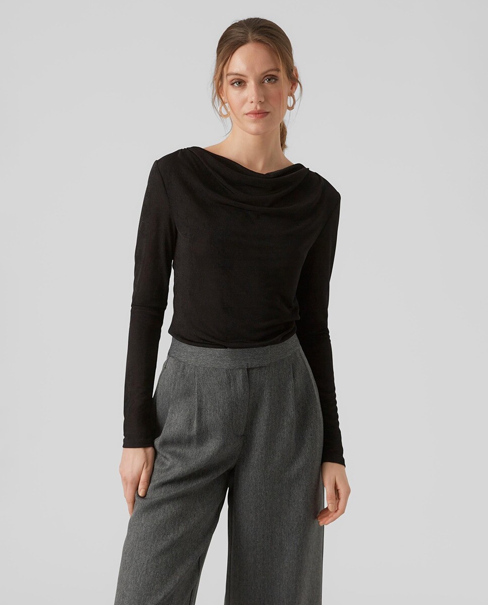 

Женский приталенный топ с заниженной горловиной Vero Moda, черный