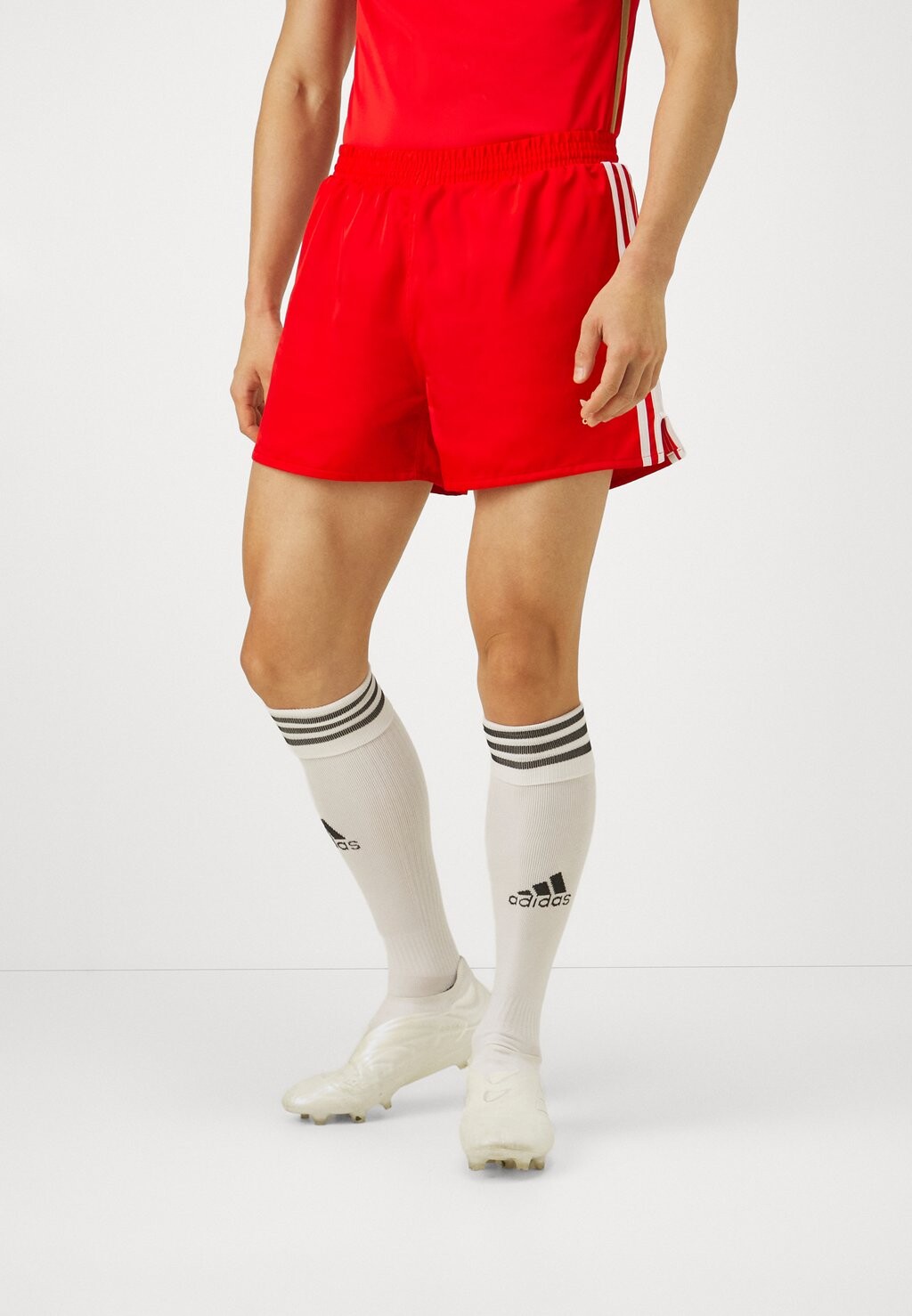 

Спортивные шорты Fc Bayern München adidas Originals, красный