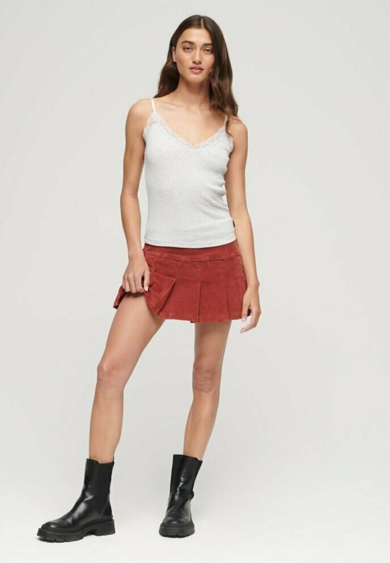 Топ Superdry