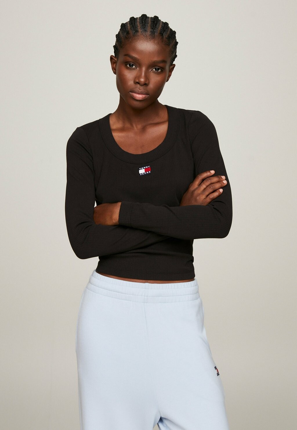 

Футболка с длинным рукавом Slim Tommy Jeans, черный