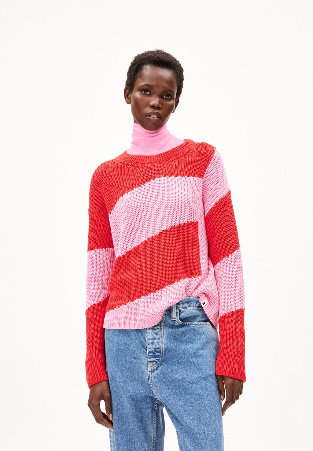 Вязаный свитер NURIAAS BLOCKSTRIPES ARMEDANGELS, цвет red alert pink me up more