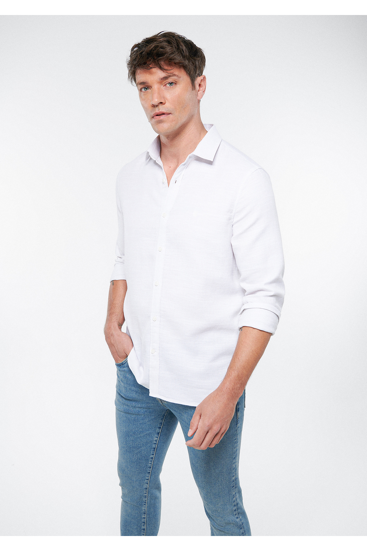 Белая рубашка с вышивкой Slim Fit/Slim Fit Mavi, серый белая базовая футболка с длинным рукавом slim fit slim fit mavi белый