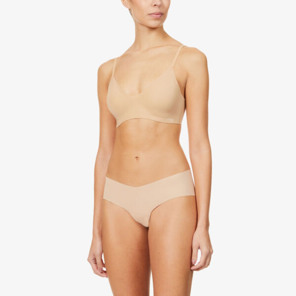 

Бюстгальтер эластичной вязки Zero Feel Ultra Soft Sloggi, цвет cognac