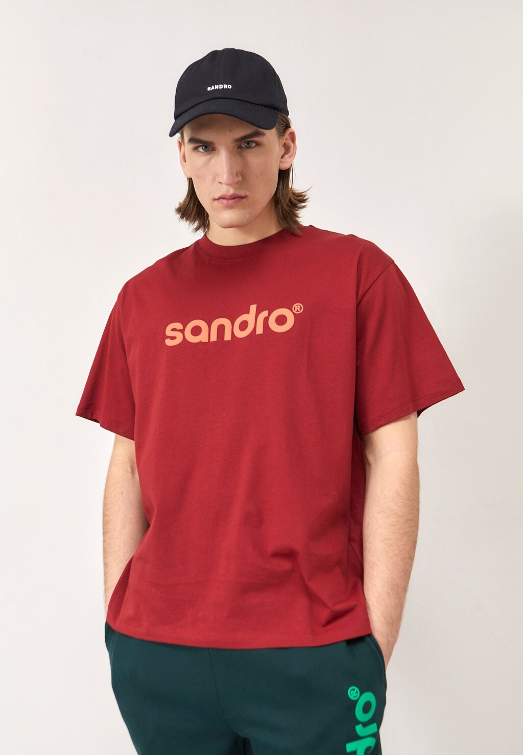 

Футболка с принтом sandro, красный