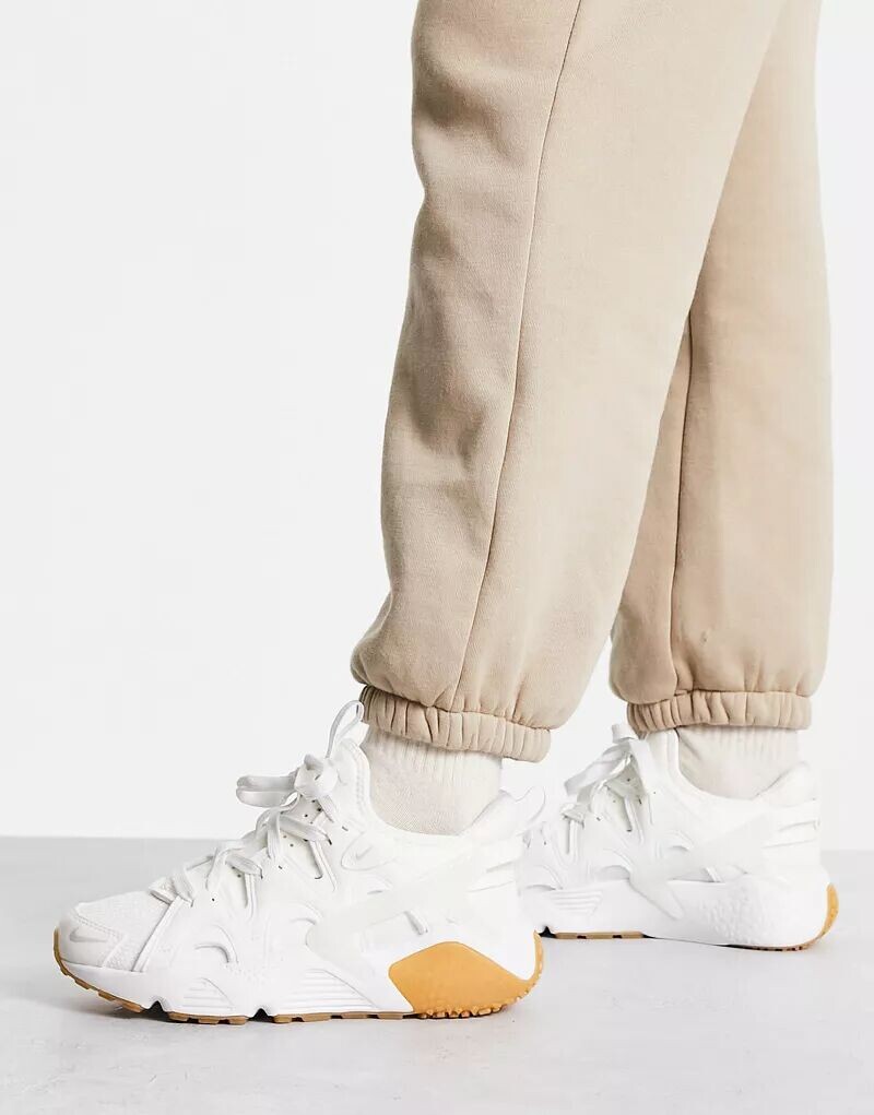 

Белые кроссовки Nike Air Huarache Craft
