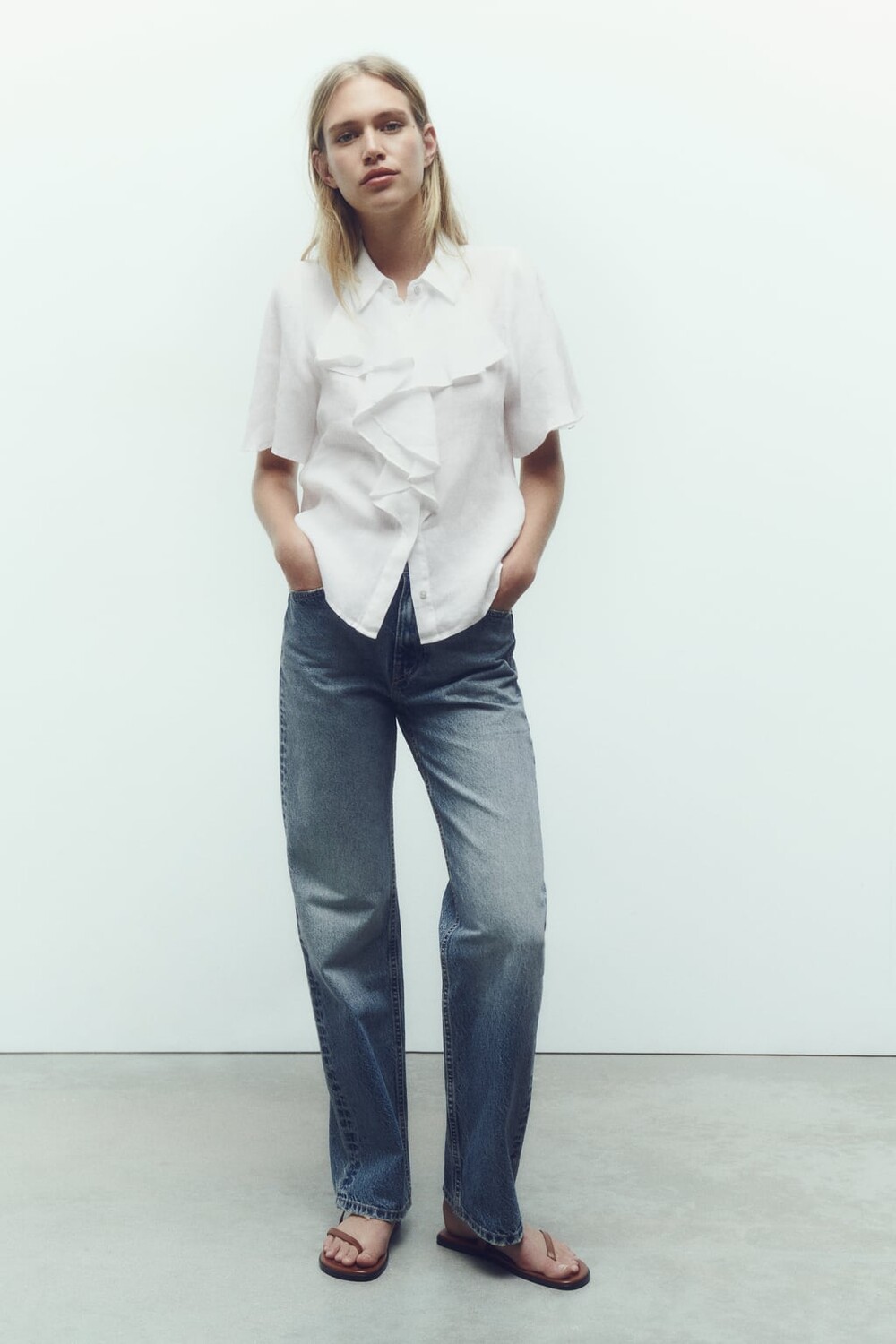 

Льняная рубашка с оборками ZARA, белый