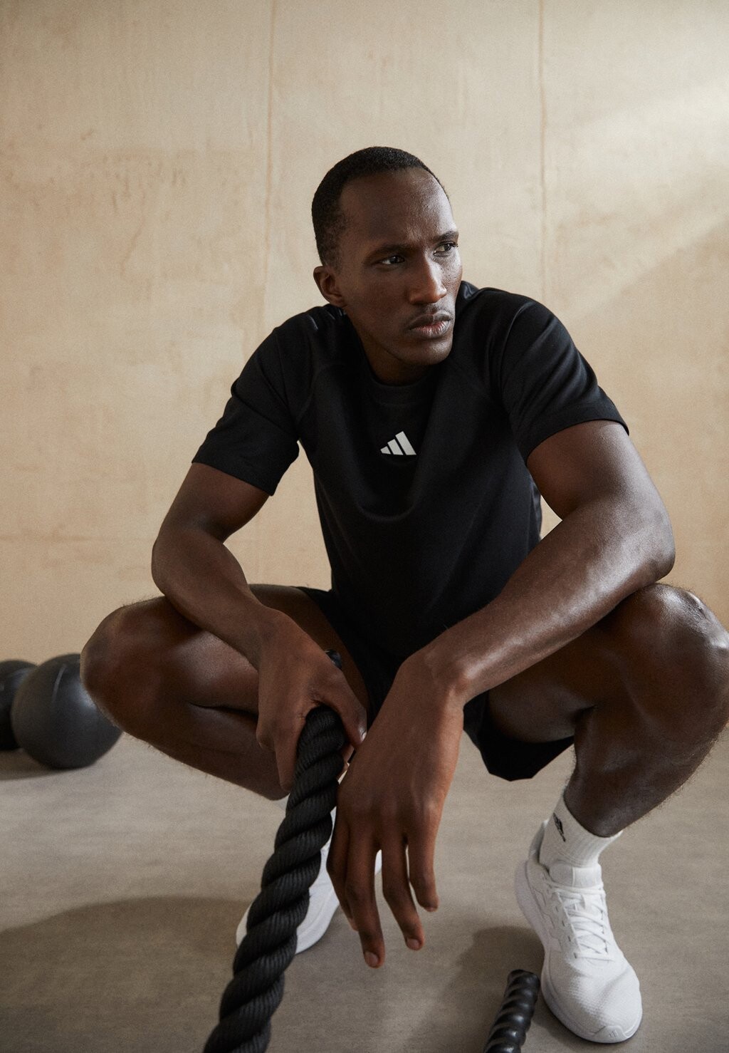 

Футболка Adidas