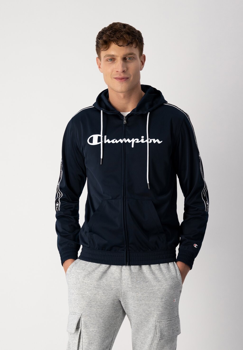 

Толстовка на молнии Champion