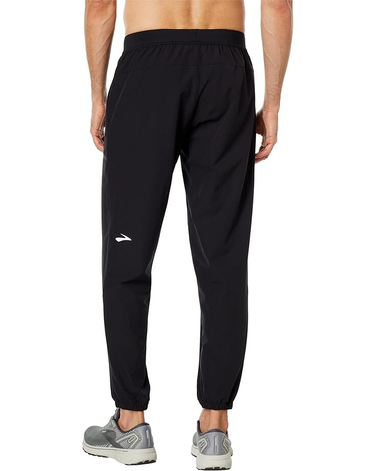 

Брюки Brooks Run Within Joggers, черный