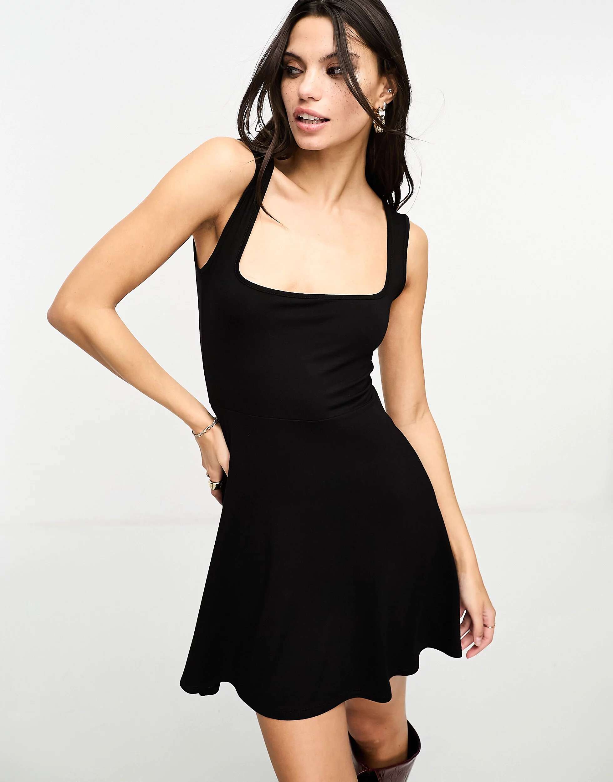 Черное мини-платье с квадратным вырезом и квадратным вырезом ASOS