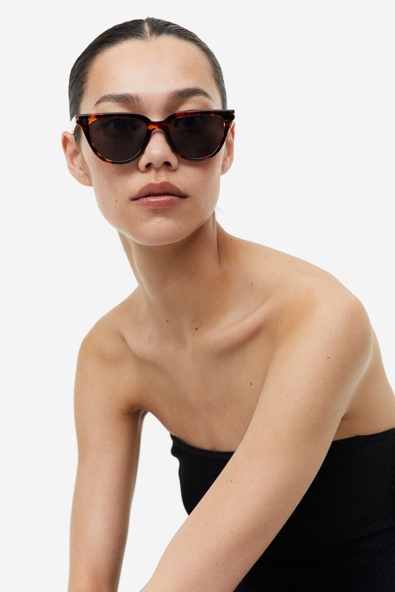

Солнцезащитные очки «кошачий глаз» H&M