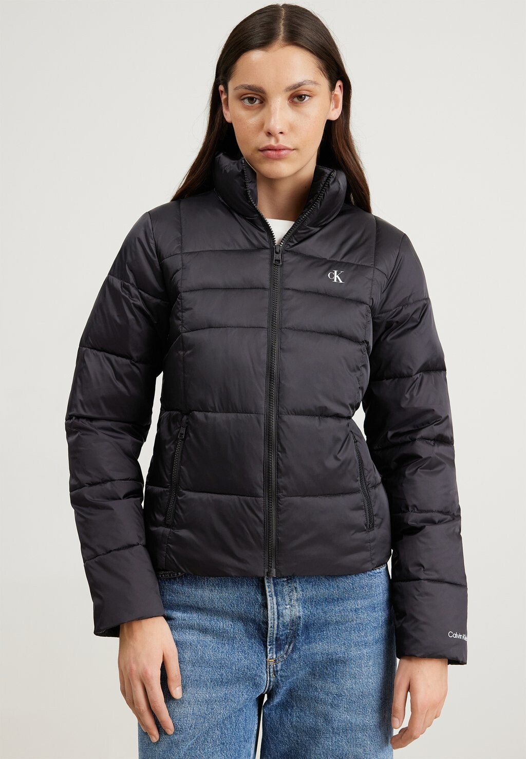 

Куртка зимняя КУРТКА SHORT FITTED Calvin Klein Jeans, черный