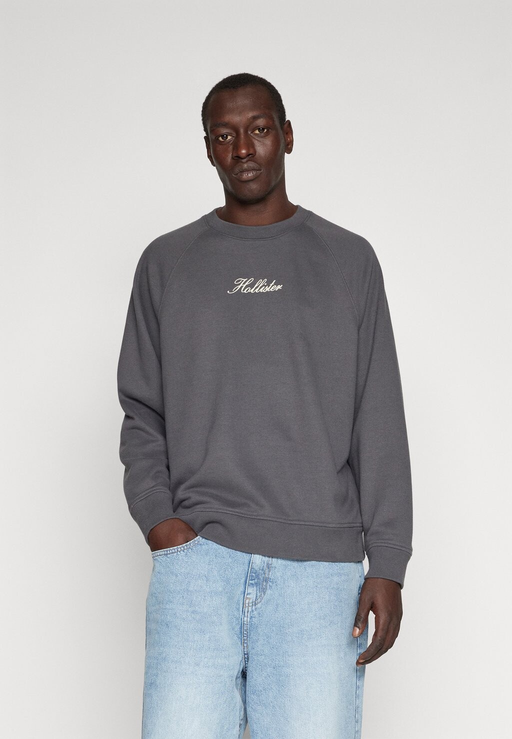 

Толстовка Exclusive Crew Hollister Co., цвет asphalt