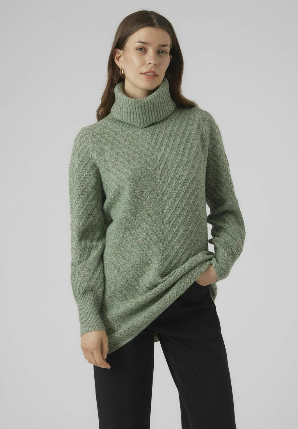 

Свитшот Vero Moda АНЬЯСТИННА ЛОНГ, цвет laurel wreath
