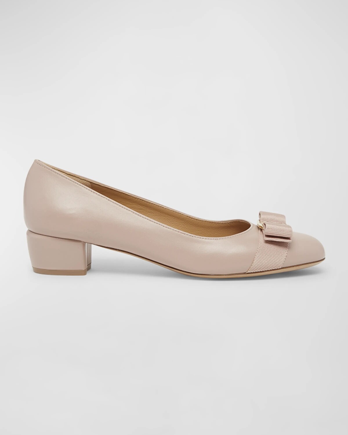 

Кожаные балетки Vara с бантом Ferragamo, цвет Rose