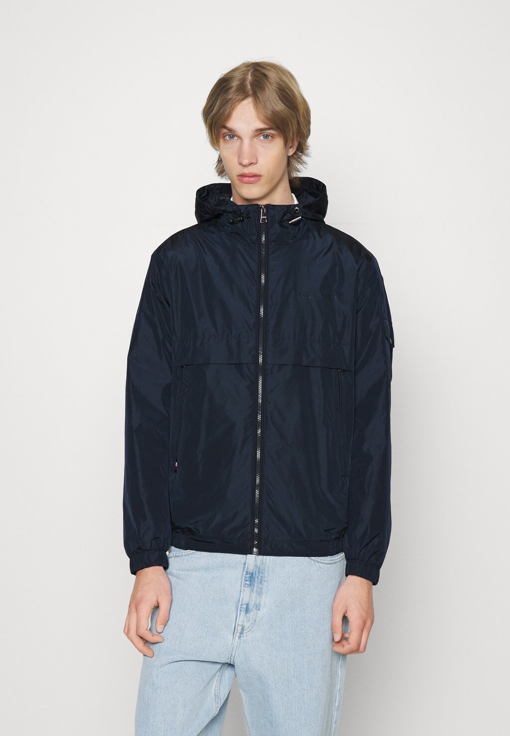 

Демисезонная куртка Tommy Hilfiger