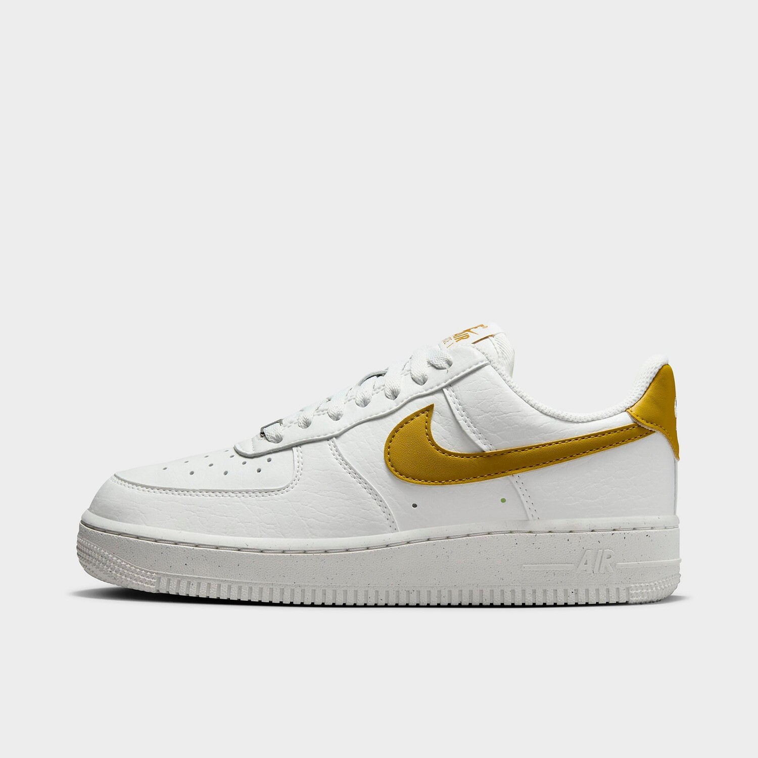 

Женские повседневные кроссовки Nike Air Force 1 '07 Low SE Next Nature, белый